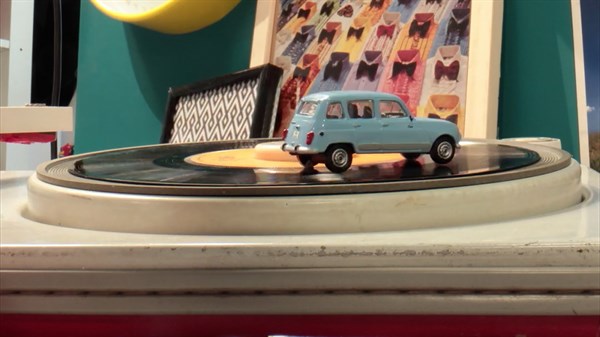 Renault 4 anniversaire 4L stop motion @patagraph